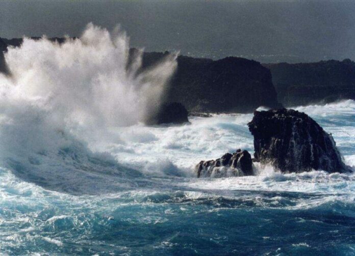 COE alerta sobre fuertes vientos y mar anormal en las costas Caribeña y Atlántica