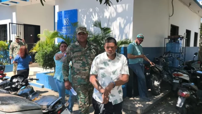Detienen a hombre acusado de violar orden de alejamiento tras querella presentada por su expareja