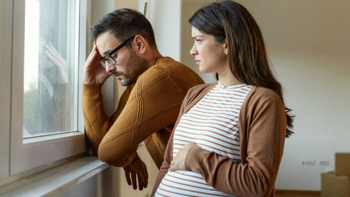 ¿Padecen los hombres síntomas de embarazo? Así es el síndrome de Couvade
