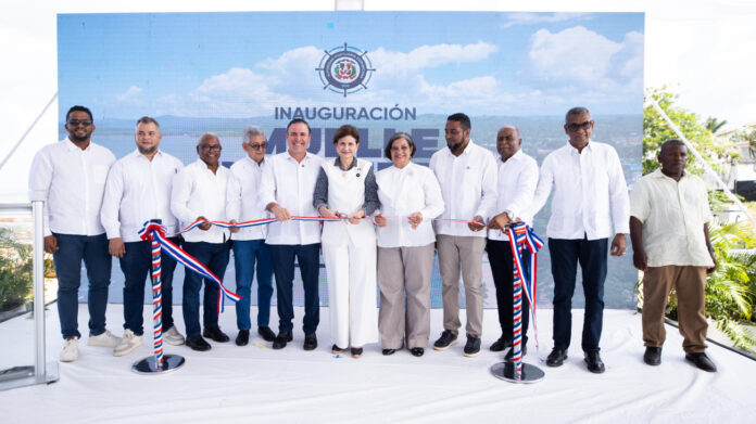 Raquel Peña entrega remozado hospital y obras que fortalecen a Sabana de la Mar