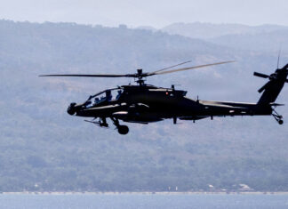 EE.UU. confirma que uno de sus helicópteros Apache se estrelló frente a las costas de Omán