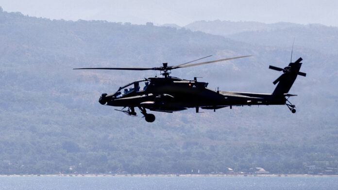 EE.UU. confirma que uno de sus helicópteros Apache se estrelló frente a las costas de Omán