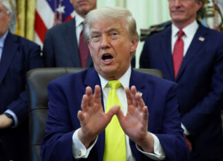 Trump vuelve a alabar a Alá