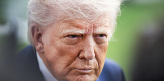 Trump dice que el estrecho de Ormuz está abierto a todos los buques salvo a los iraníes