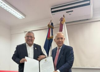 Ayuntamiento de Moca reconoce a Rafael Núñez por sus aportes al periodismo y a la investigación histórica