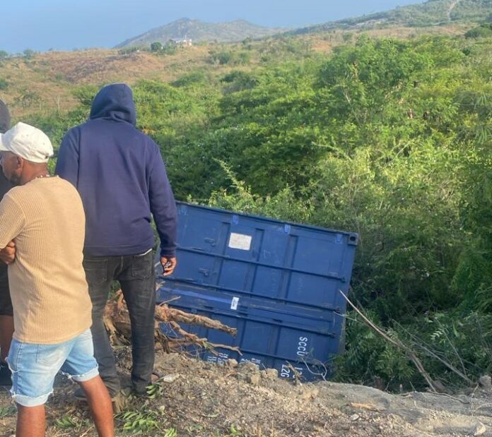 Accidente de patana deja una persona fallecida y una herida en Azua