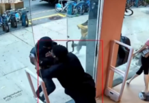 Guardia de seguridad frustra un asalto a mano armada en una tienda