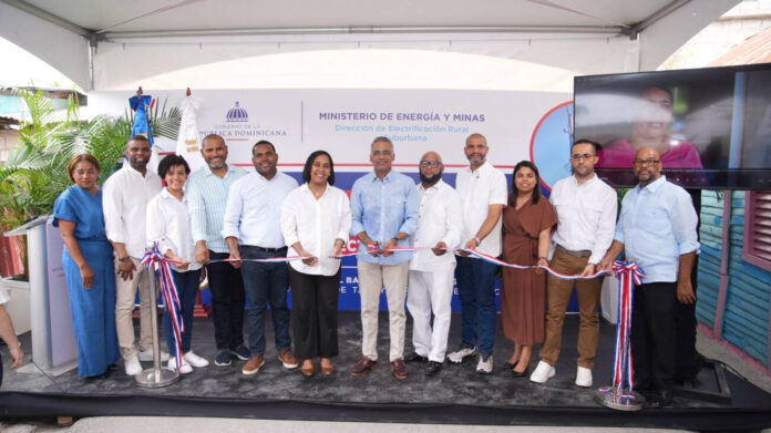 Gobierno impulsa electrificación rural en Bahoruco con inversiones por RD 48.5 millones