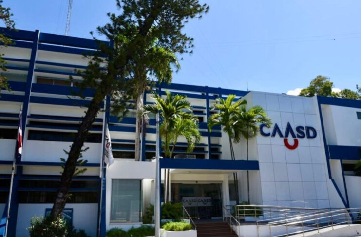 Caasd optimiza drenaje sanitario y servicio de agua potable en Guachupita