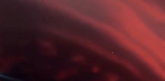 ¿Un portal de Stranger Things? Capturan increíble cielo rojo en Rusia
