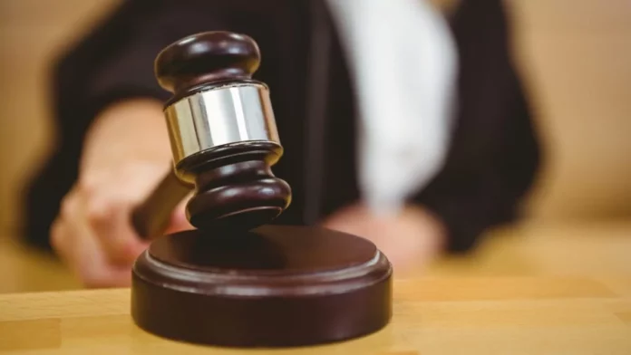 Condenan a tres hombres por posesión y tráfico de drogas en Monte Plata