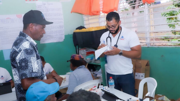 Conape beneficia a cerca de 700 adultos mayores con jornadas de inclusión social en Sánchez Ramírez