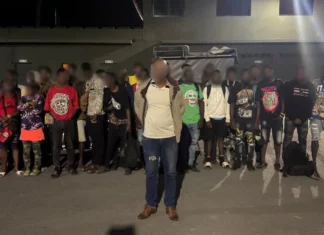 Condenan a cinco años de prisión a hombre por traslado de haitianos indocumentados en Constanza