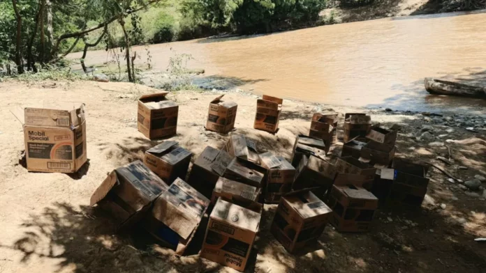 Ejército incauta cargamento de aceite de motor introducido de contrabando desde Haití