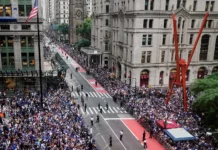 Miles de personas abarrotan las calles en Manhattan para el desfile de los Knicks