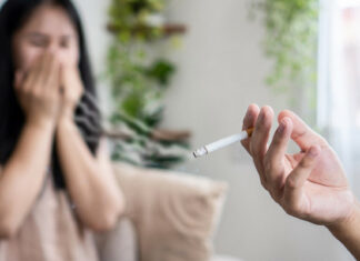 Estudio revela que fumadores pasivos presentan una sustancia cancerígena en su sangre