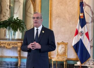 Abinader responde a Leonel: “Si no estamos en crisis, gracias a Leonel”