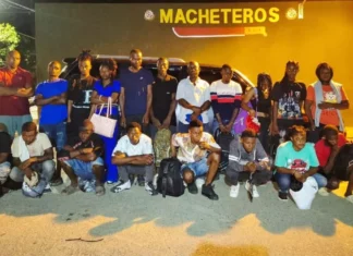 Ejército intercepta 20 haitianos indocumentados y activa búsqueda de presunto traficante