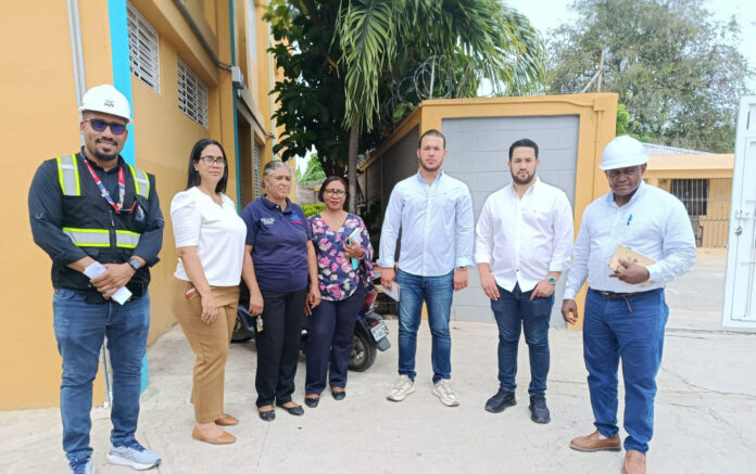 Infraestructura Escolar interviene escuelas y posesiona a contratistas en Neiba y Villa Jaragua