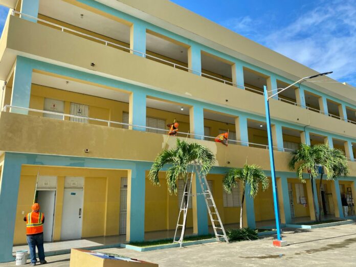 Infraestructura Escolar rehabilitará 1,451 escuelas con mantenimientos correctivos