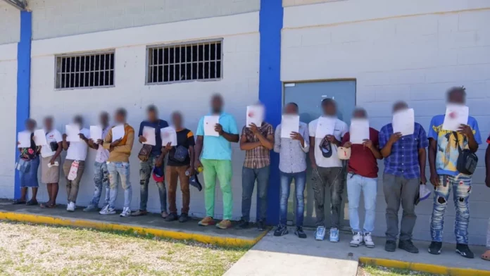 Migración asegura que 1,063 extranjeros fueron detenidos en operativos este lunes