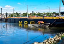MOPC anuncia cierre temporal del Puente Flotante este sábado por paso de embarcación