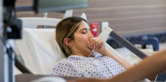 Este importante hábito de higiene personal podría reducir el riesgo de una neumonía