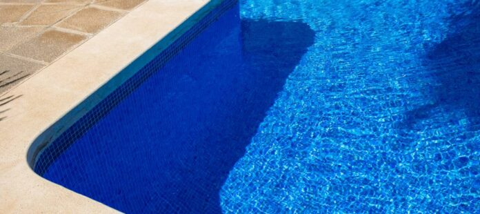 Encuentran adolescente muerta en el interior de una piscina en La Caleta