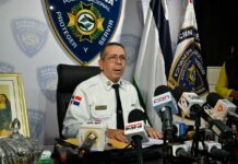 Hombre mata una mujer y deja otra herida en área de emergencia del Darío Contreras