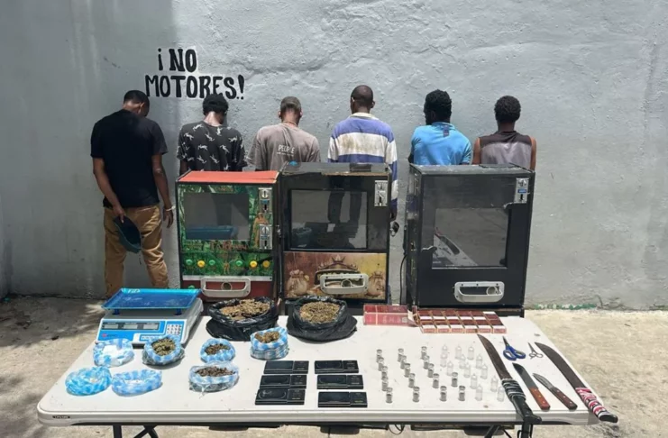 Ocupan tragamonedas, drogas y cigarrillos durante operativo en Capotillo