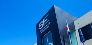 Superintendencia de Electricidad aprueba nuevas reglas para la instalación y operación de sistemas de paneles solares