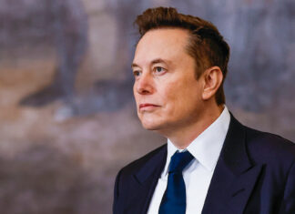 Musk es acusado de soborno electoral con pagos millonarios a votantes