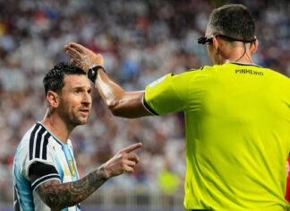 «A mí hablame bien»: el explosivo cruce de Messi con un árbitro