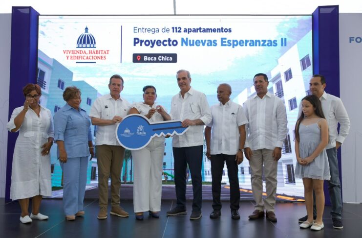 Abinader entrega 112 apartamentos en Boca Chica fortaleciendo el acceso a viviendas dignas