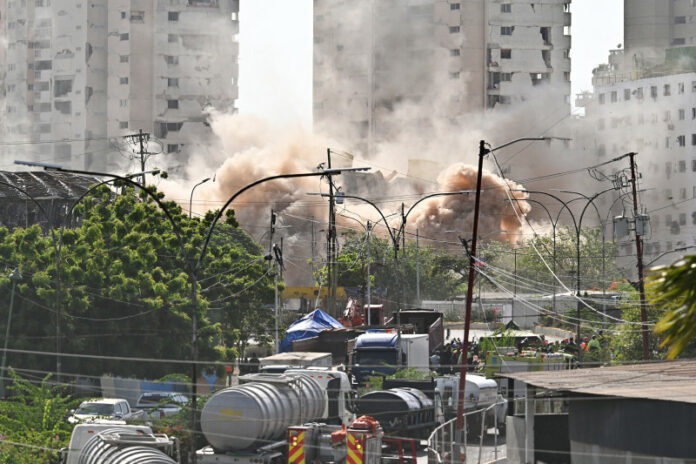 Empiezan a demoler los edificios dañados en Venezuela