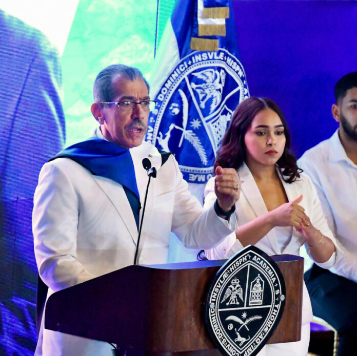 Jorge Asjana es juramentado como nuevo rector de la UASD para el período 2026-2030