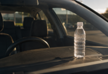 Lo que el calor le hace a tu botella de agua en el coche te dejará sin palabras
