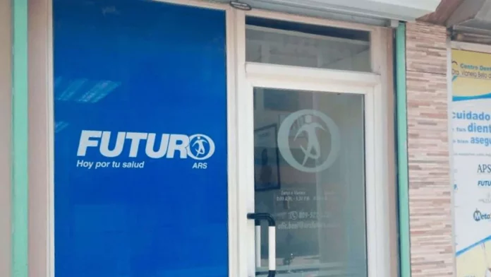 Ministerio de Trabajo busca evitar suspensión de servicios a afiliados de ARS Futuro y Primera