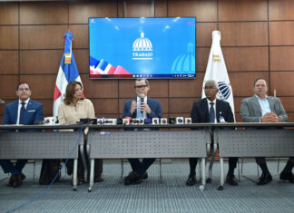 Ministro de Trabajo recibe propuesta para no discriminación de empleo por edad