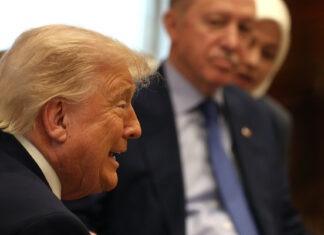 Trump afirma que levantará las sanciones contra Turquía