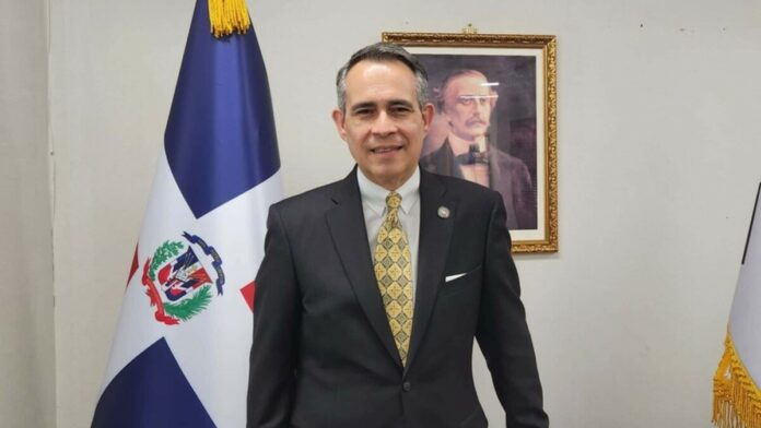 Poder Ejecutivo designa a Federico Alberto Cuello Camilo como embajador