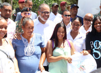 Instituciones gubernamentales realizan jornada de asistencia social en Las Zanjas de San Juan
