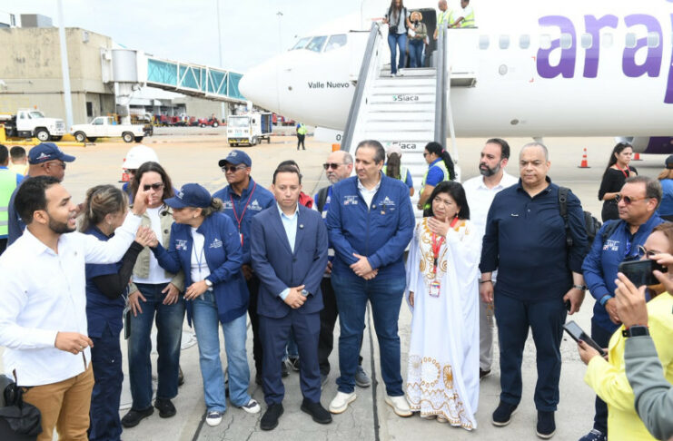 Ministro de Salud viaja a Venezuela con brigada médica; estarán en hospital móvil instalado por RD