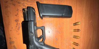 PN ocupa tres armas de fuego ilegales y detiene a cinco personas en Santiago