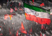 Irán no dejará que buques de EE.UU. e Israel pasen por Ormuz