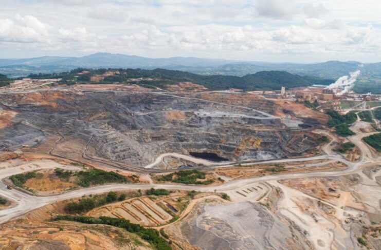 Minería lidera salarios más altos en economía dominicana