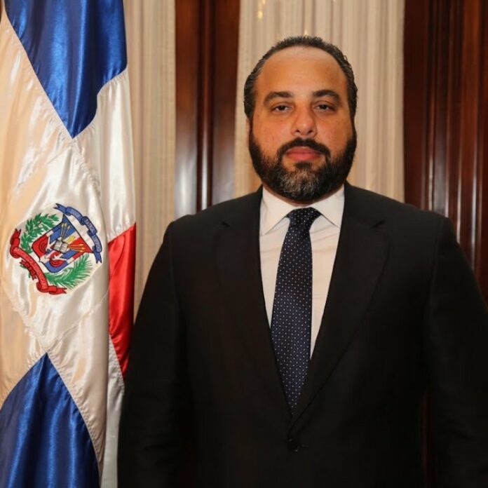 Nombran a Julio Peña Guzmán como presidente de la Junta de Aviación Civil (JAC)