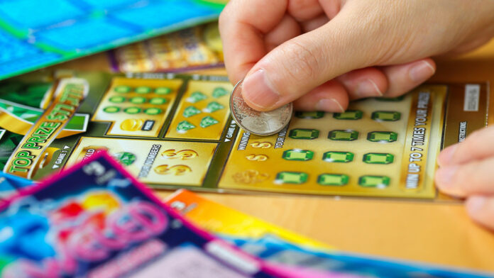 Un boleto de lotería de EE.UU. gana el premio mayor de 1.000 millones de dólares