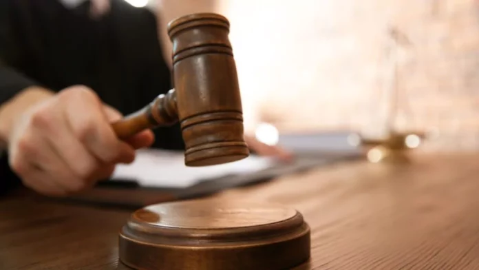 Condenan a 30 y 15 años de prisión a dos personas por asesinato de un hombre