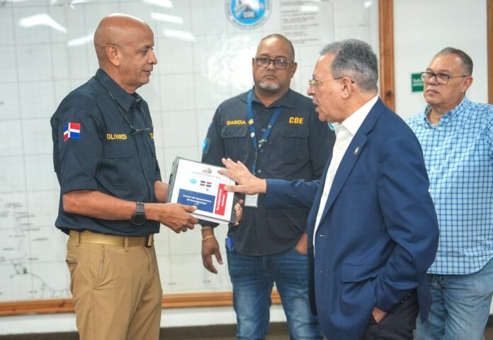 Director del COE y Osiris de León analizan preparación del país ante terremotos